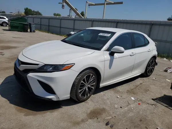 4T1B11HK0JU031675 2018 TOYOTA CAMRY - Image 1