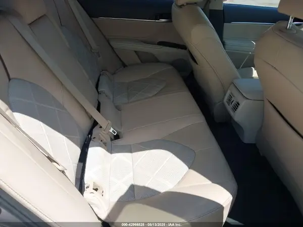 4T1B11HK0JU031840 2018 TOYOTA CAMRY - Image 8