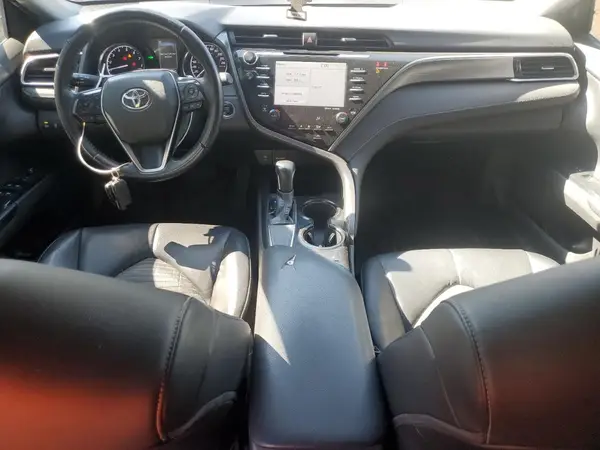4T1B11HK0JU033233 2018 TOYOTA CAMRY - Image 8