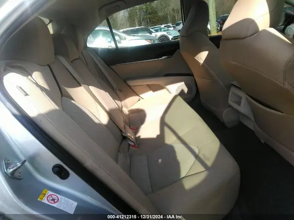 4T1B11HK0JU039761 2018 TOYOTA CAMRY - Image 8
