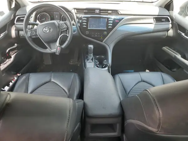 4T1B11HK0JU040067 2018 TOYOTA CAMRY - Image 8