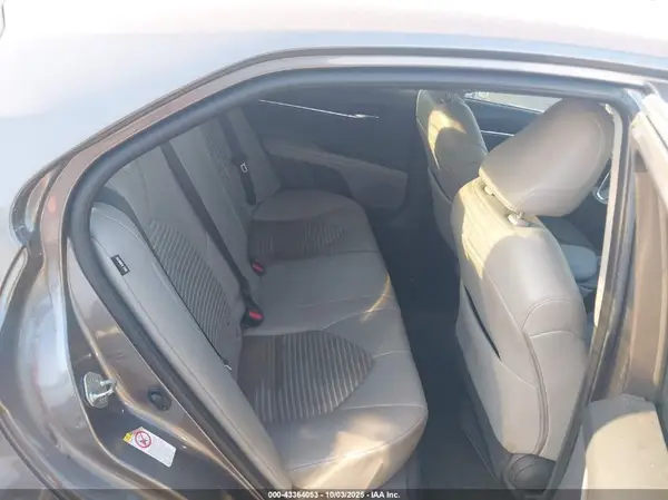 4T1B11HK0JU041350 2018 TOYOTA CAMRY - Image 8