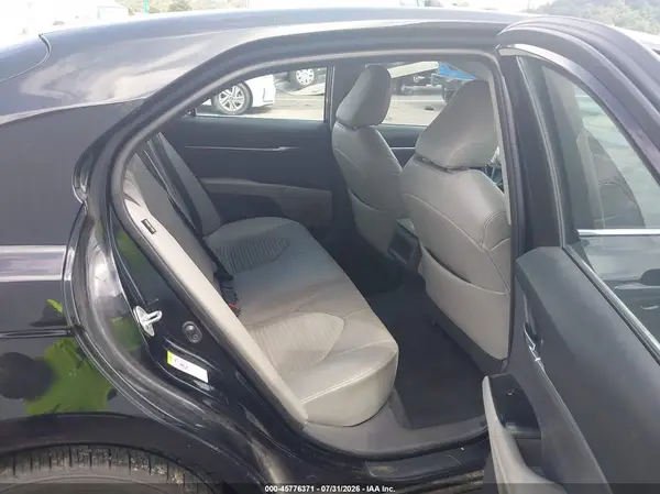 4T1B11HK0JU048167 2018 TOYOTA CAMRY - Image 8