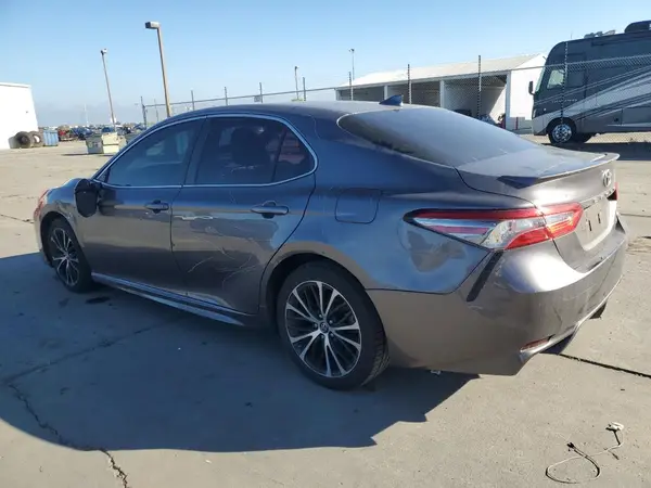 4T1B11HK0JU049593 2018 TOYOTA CAMRY - Image 2