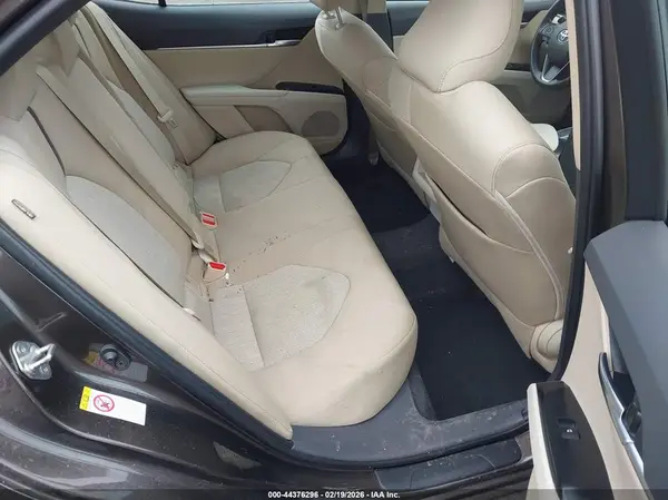4T1B11HK0JU053157 2018 TOYOTA CAMRY - Image 8