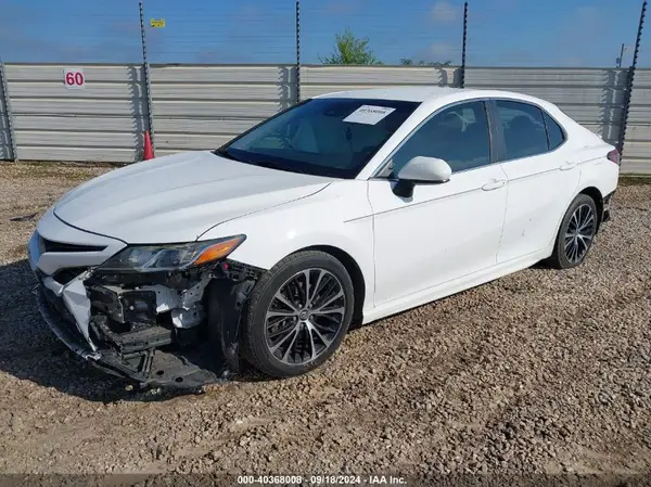 4T1B11HK0JU054874 2018 TOYOTA CAMRY - Image 2
