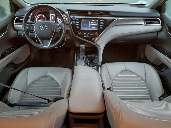 4T1B11HK0JU061789 2018 TOYOTA CAMRY - Image 8