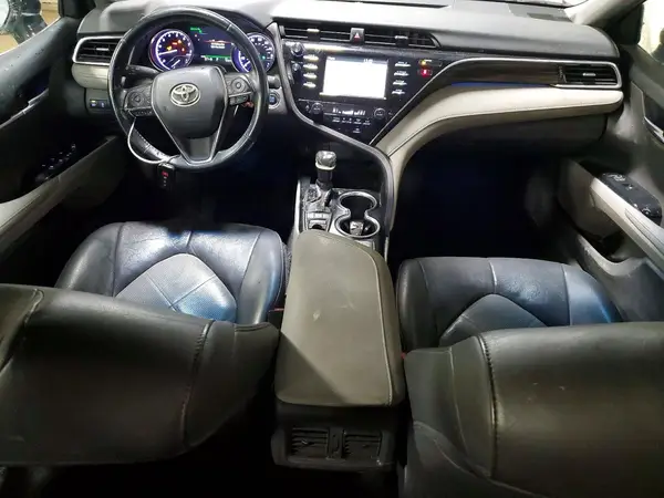 4T1B11HK0JU071125 2018 TOYOTA CAMRY - Image 8
