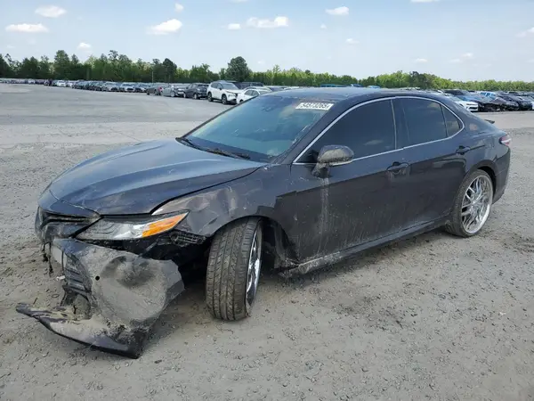 4T1B11HK0JU080410 2018 TOYOTA CAMRY - Image 1