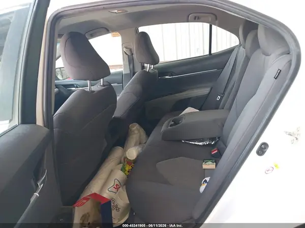 4T1B11HK0JU081217 2018 TOYOTA CAMRY - Image 8