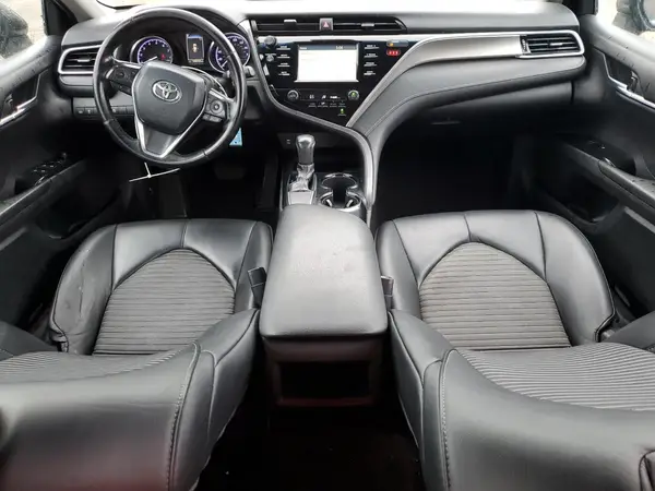 4T1B11HK0JU083761 2018 TOYOTA CAMRY - Image 8