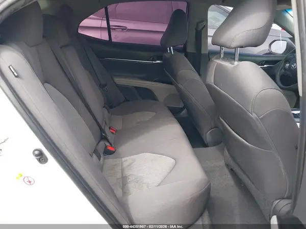 4T1B11HK0JU084800 2018 TOYOTA CAMRY - Image 8