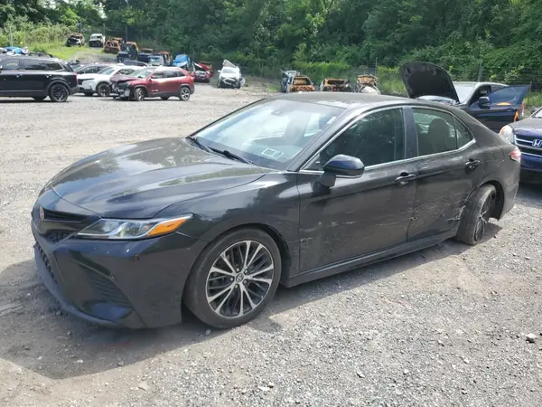 4T1B11HK0JU091049 2018 TOYOTA CAMRY - Image 1