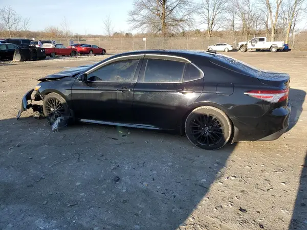 4T1B11HK0JU093836 2018 TOYOTA CAMRY - Image 2