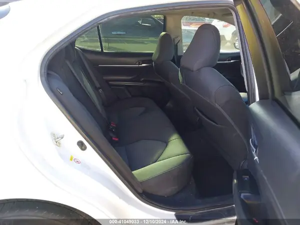 4T1B11HK0JU094565 2018 TOYOTA CAMRY - Image 8