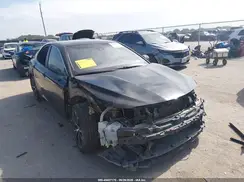 4T1B11HK0JU097563 2018 TOYOTA CAMRY