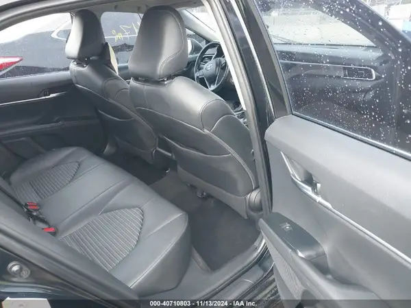 4T1B11HK0JU098261 2018 TOYOTA CAMRY - Image 8