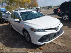 4T1B11HK0JU100865 2018 TOYOTA CAMRY