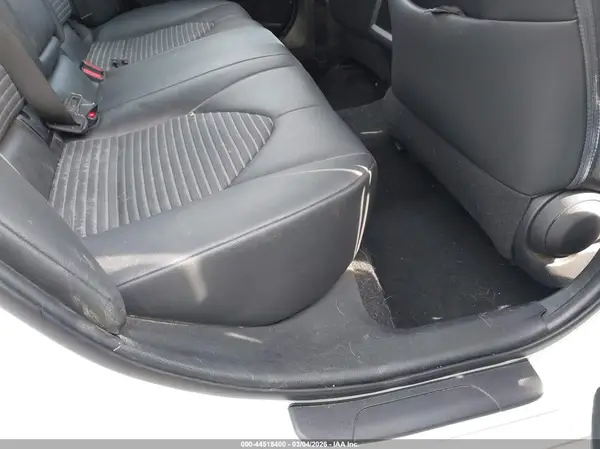 4T1B11HK0JU101143 2018 TOYOTA CAMRY - Image 8