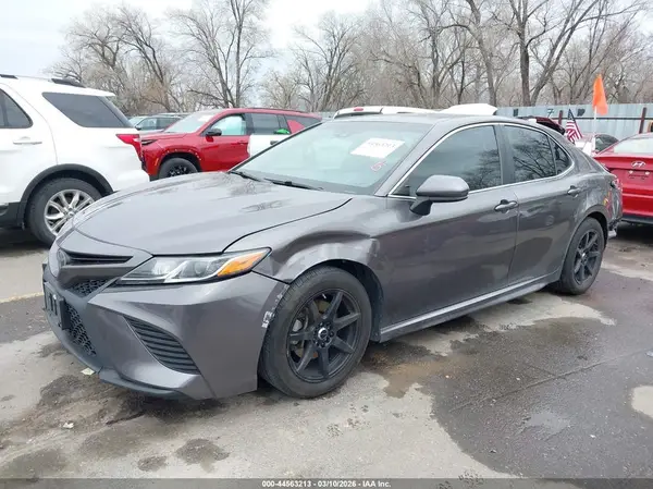 4T1B11HK0JU102812 2018 TOYOTA CAMRY - Image 2