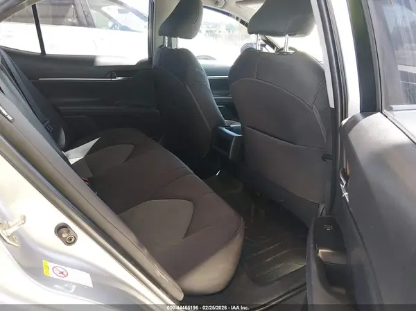 4T1B11HK0JU102972 2018 TOYOTA CAMRY - Image 8