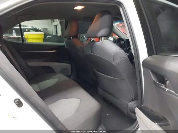 4T1B11HK0JU103183 2018 TOYOTA CAMRY - Image 8