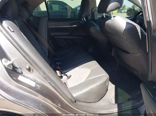 4T1B11HK0JU103815 2018 TOYOTA CAMRY - Image 8