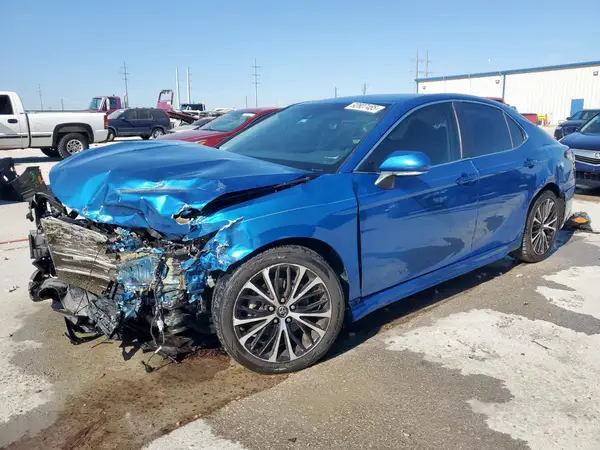 4T1B11HK0JU109467 2018 TOYOTA CAMRY - Image 1