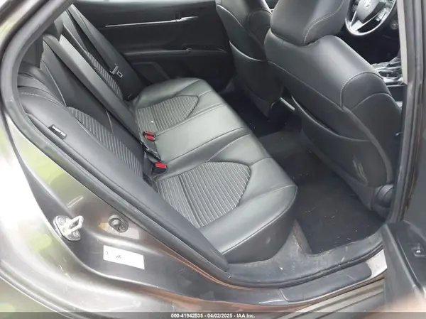 4T1B11HK0JU109548 2018 TOYOTA CAMRY - Image 8