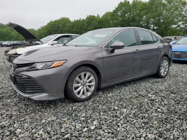 4T1B11HK0JU109811 2018 TOYOTA CAMRY - Image 1