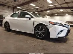 4T1B11HK0JU109906 2018 TOYOTA CAMRY