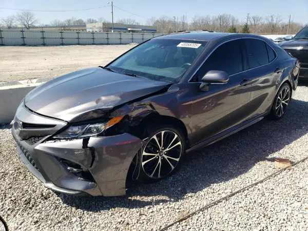 4T1B11HK0JU112367 2018 TOYOTA CAMRY - Image 1