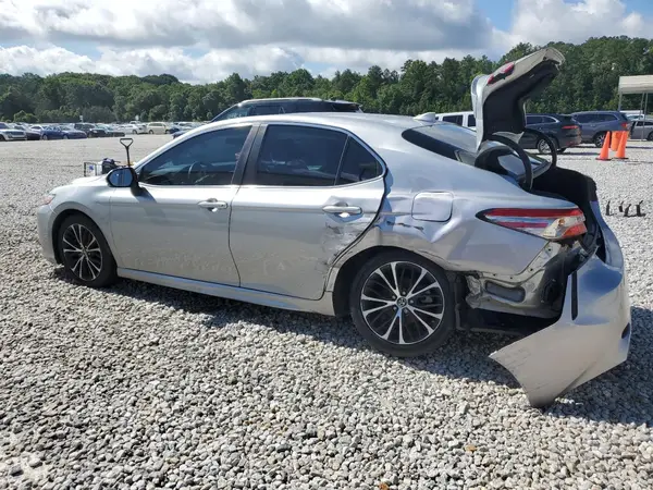 4T1B11HK0JU112708 2018 TOYOTA CAMRY - Image 2