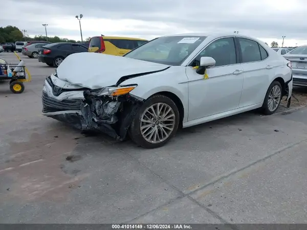 4T1B11HK0JU113325 2018 TOYOTA CAMRY - Image 2