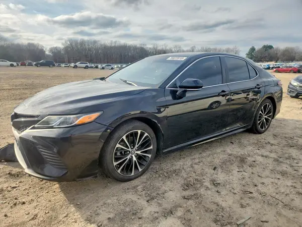 4T1B11HK0JU114328 2018 TOYOTA CAMRY - Image 1