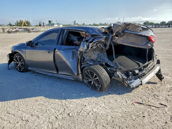 4T1B11HK0JU116354 2018 TOYOTA CAMRY - Image 2