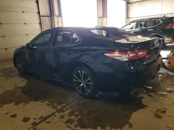 4T1B11HK0JU119030 2018 TOYOTA CAMRY - Image 2