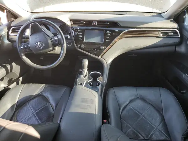 4T1B11HK0JU124213 2018 TOYOTA CAMRY - Image 8