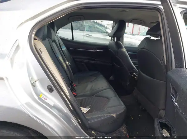 4T1B11HK0JU126768 2018 TOYOTA CAMRY - Image 8