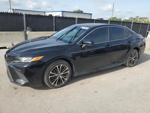 4T1B11HK0JU127676 2018 TOYOTA CAMRY - Image 1