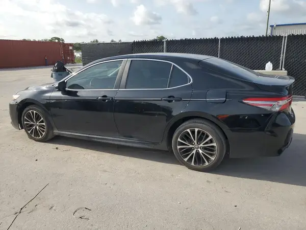 4T1B11HK0JU127676 2018 TOYOTA CAMRY - Image 2