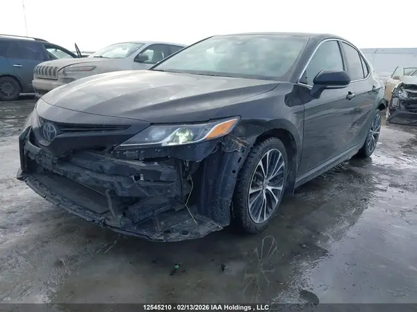 4T1B11HK0JU129962 2018 TOYOTA CAMRY - Image 2