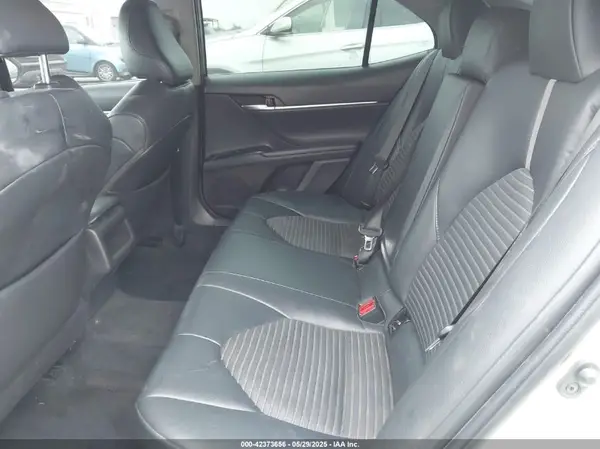 4T1B11HK0JU131548 2018 TOYOTA CAMRY - Image 8