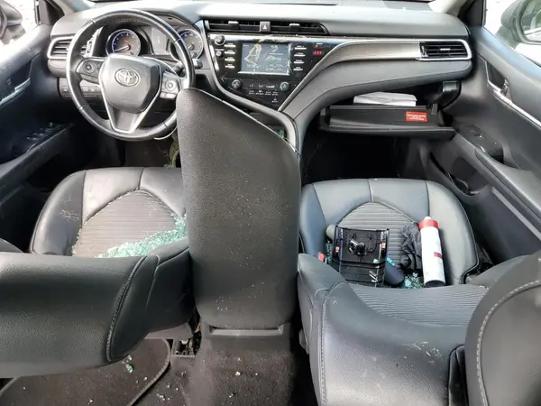 4T1B11HK0JU134918 2018 TOYOTA CAMRY - Image 8