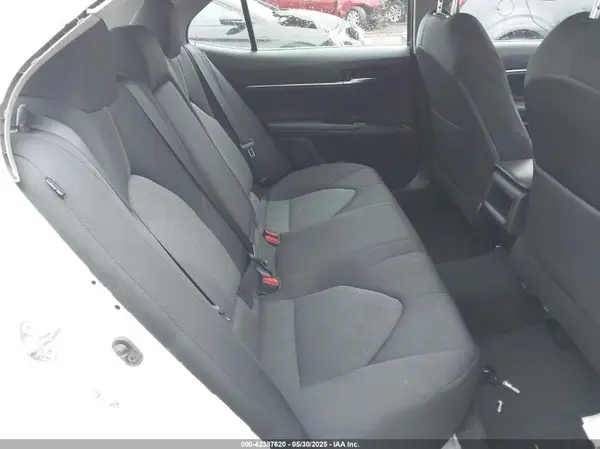 4T1B11HK0JU136376 2018 TOYOTA CAMRY - Image 8