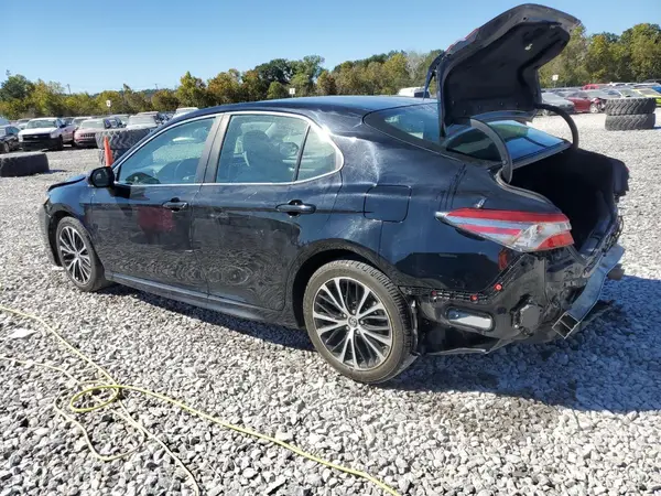 4T1B11HK0JU136507 2018 TOYOTA CAMRY - Image 2