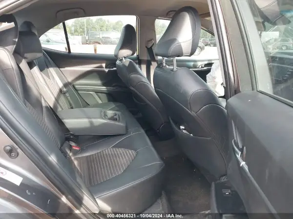 4T1B11HK0JU136653 2018 TOYOTA CAMRY - Image 8