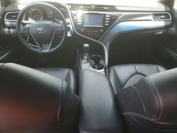4T1B11HK0JU137365 2018 TOYOTA CAMRY - Image 8