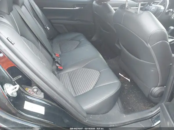 4T1B11HK0JU140301 2018 TOYOTA CAMRY - Image 8