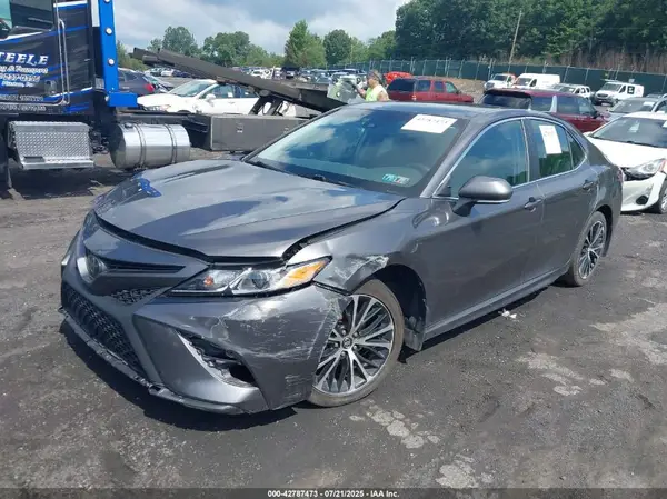 4T1B11HK0JU143294 2018 TOYOTA CAMRY - Image 2